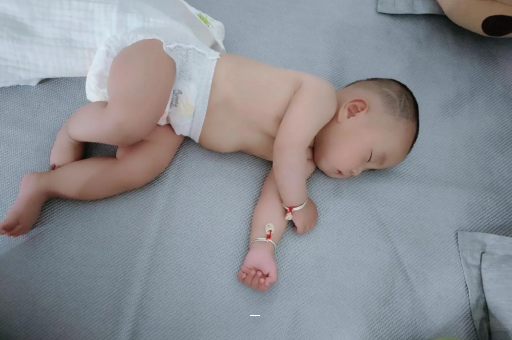 南通宝宝总是摇头怎么回事